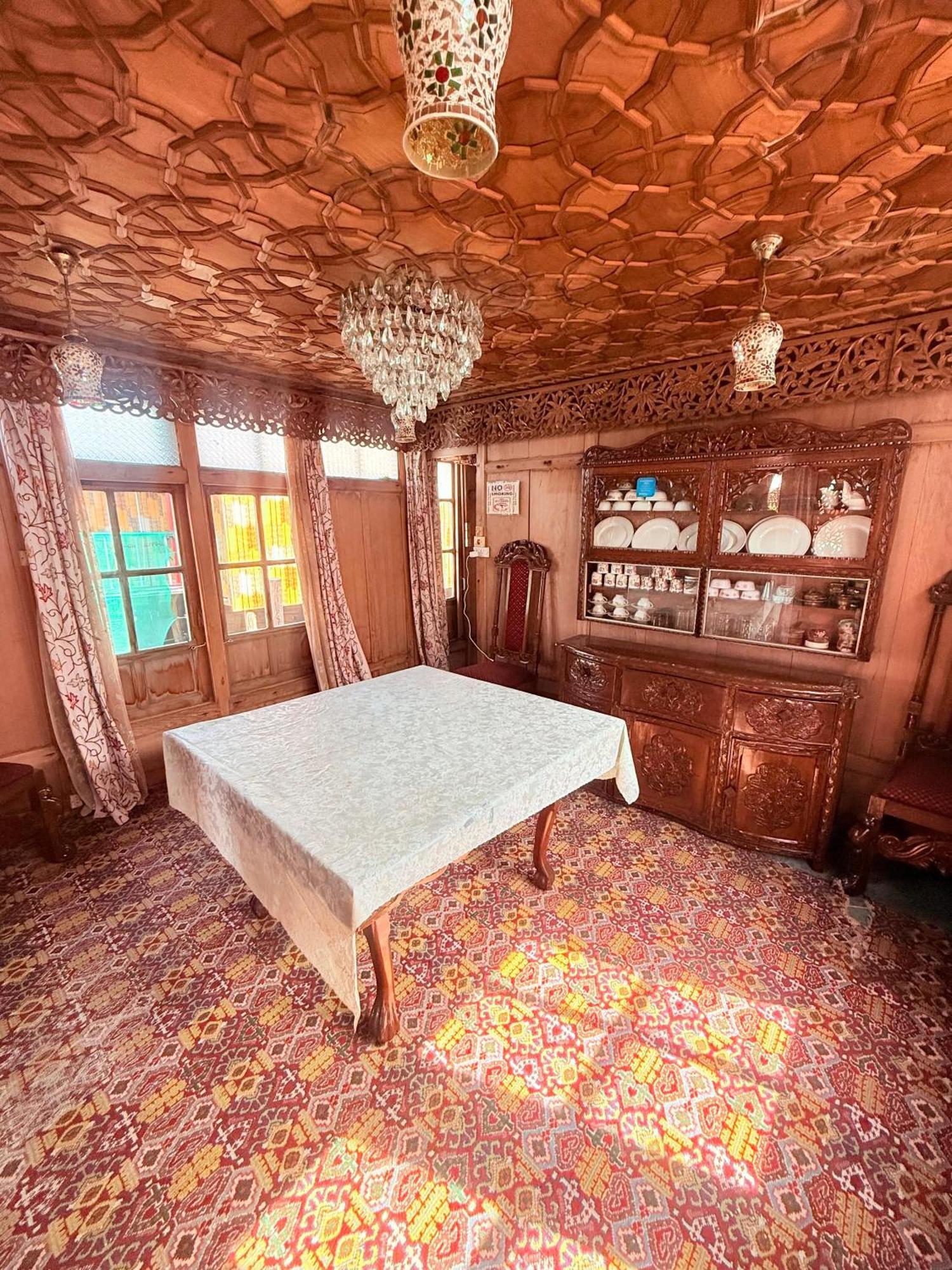Lalarukh Group Of Houseboats Srinagar (Jammu and Kashmir)