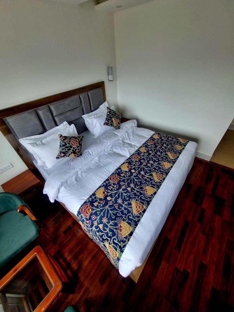 Hotel Mayfair 3*