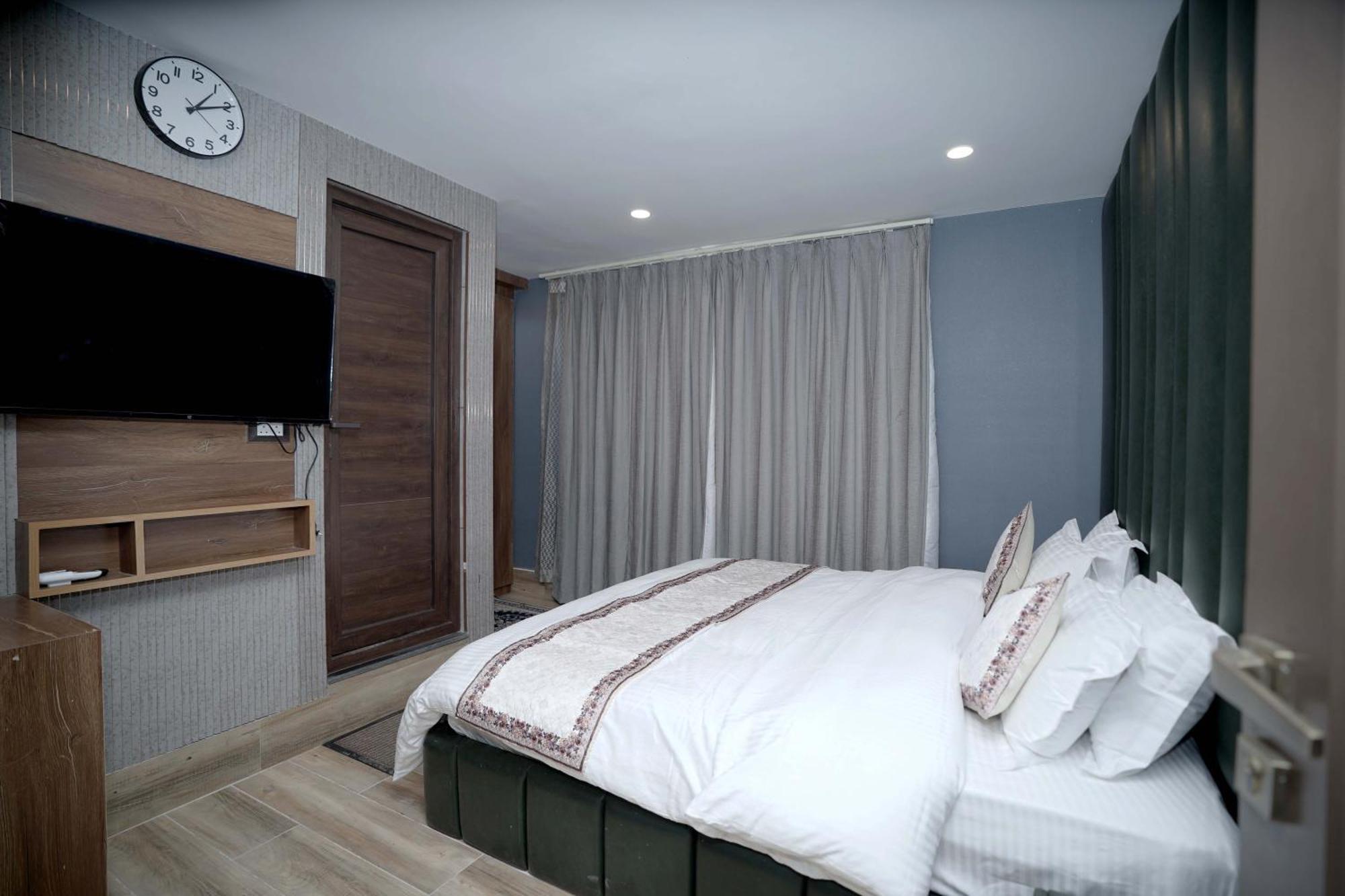Asian Comfort Hotel