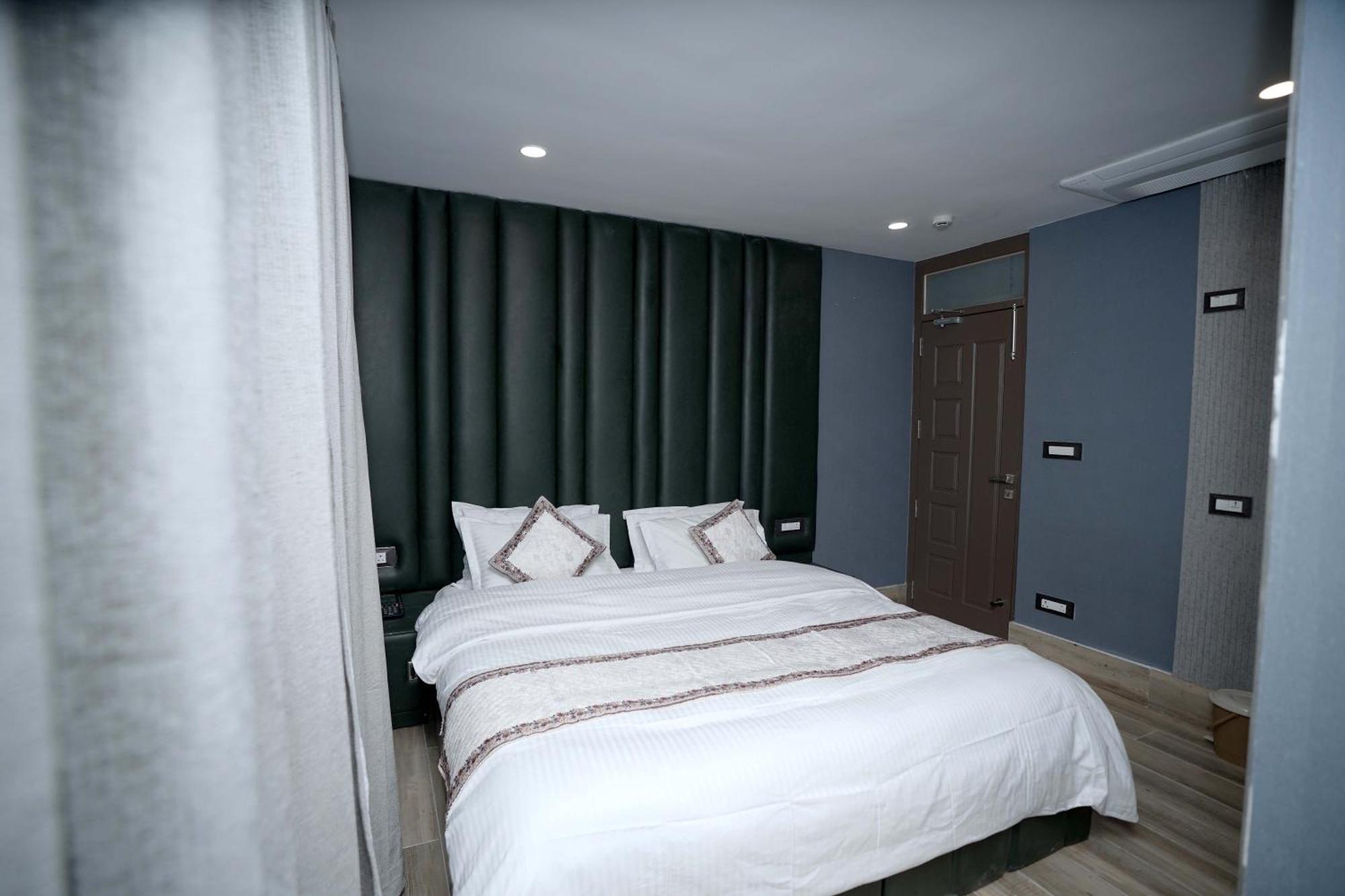 Asian Comfort Hotel