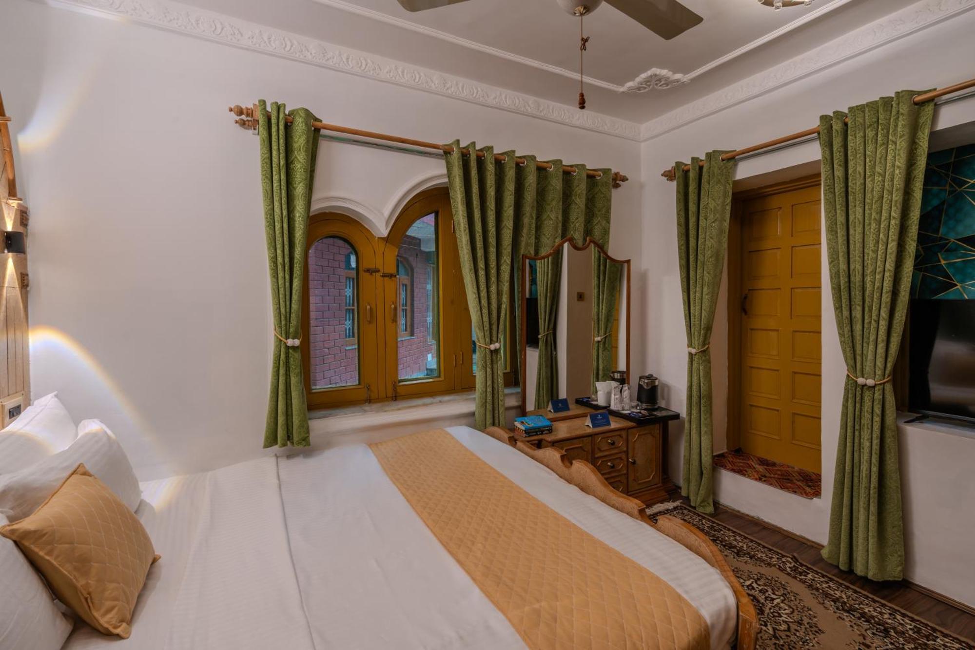 Villa Saffronstays King Mahal *
