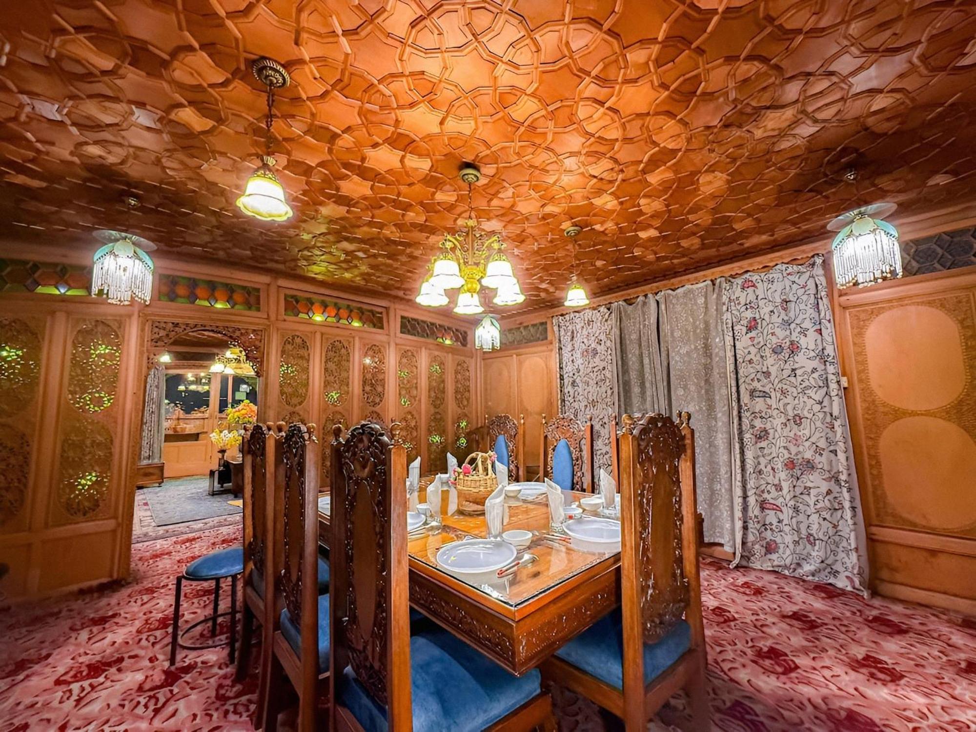 Hotel The Hareem Group Of Houseboats