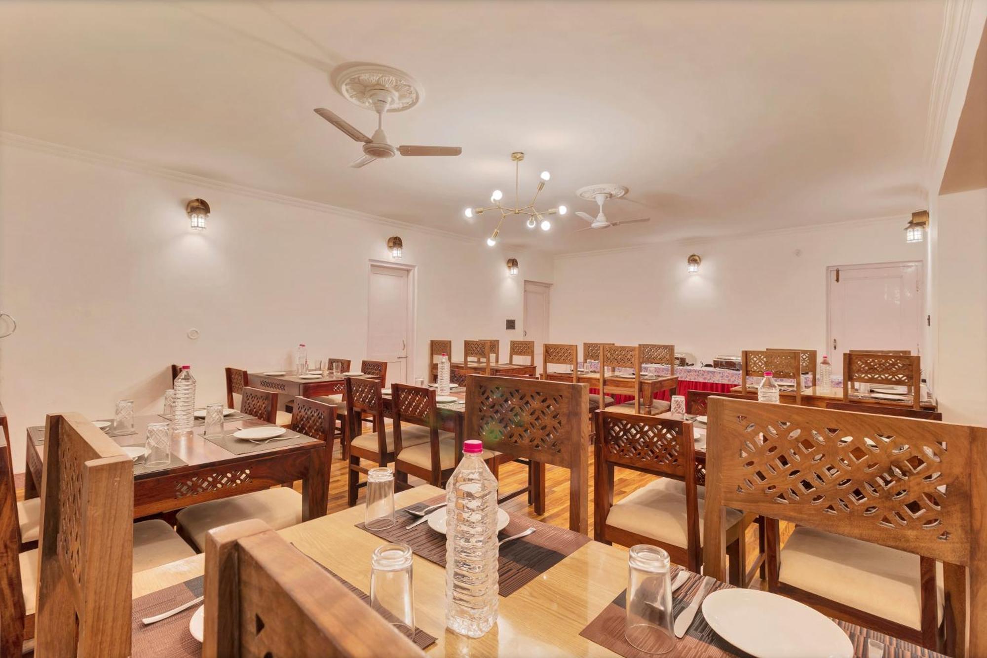 Treebo Vitasta Villa,