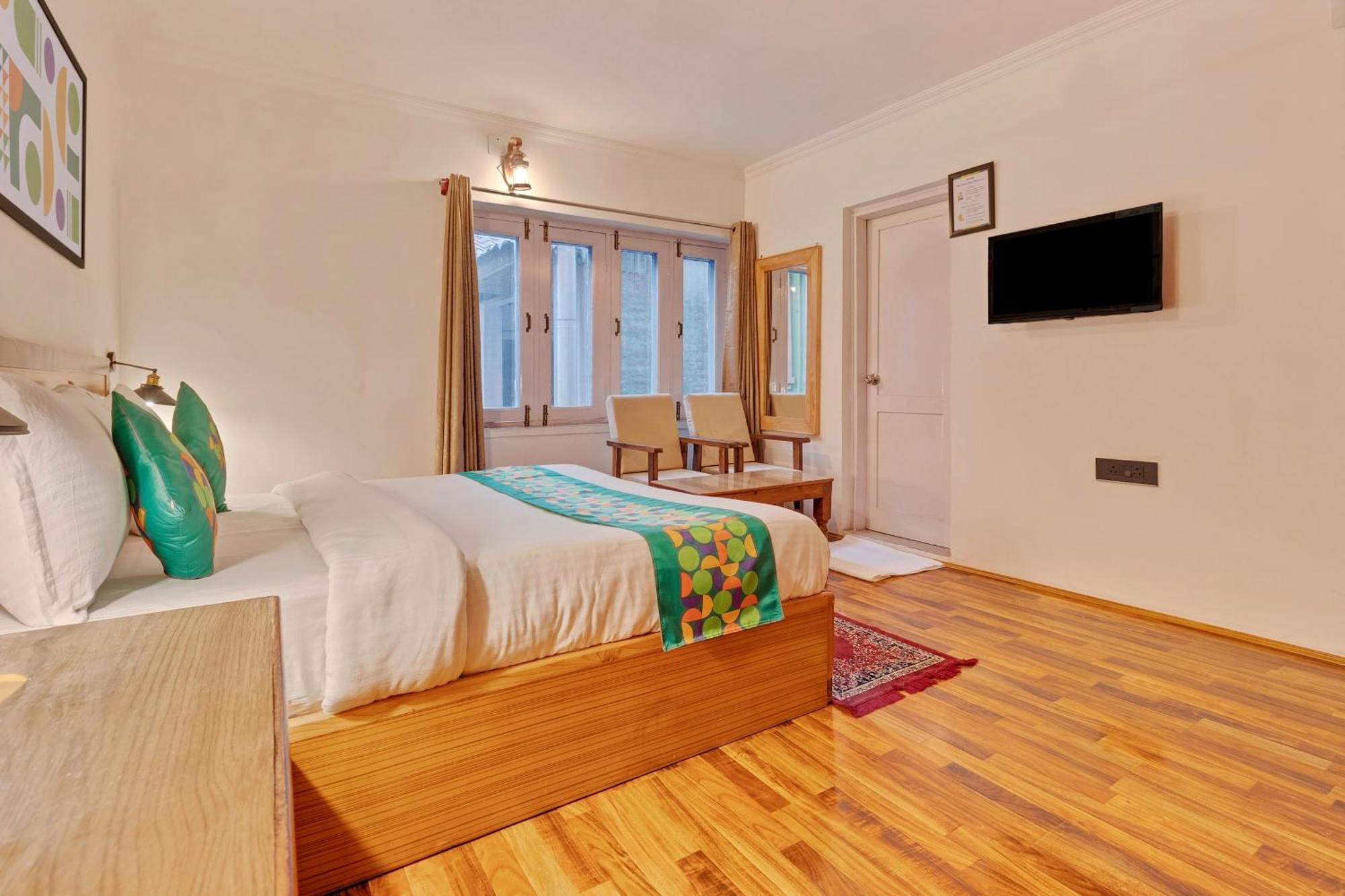 Treebo Vitasta Villa,