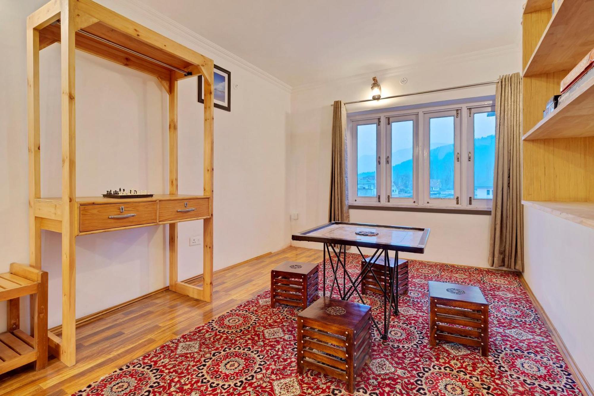 Treebo Vitasta Villa, 3* Srinagar (Jammu and Kashmir)