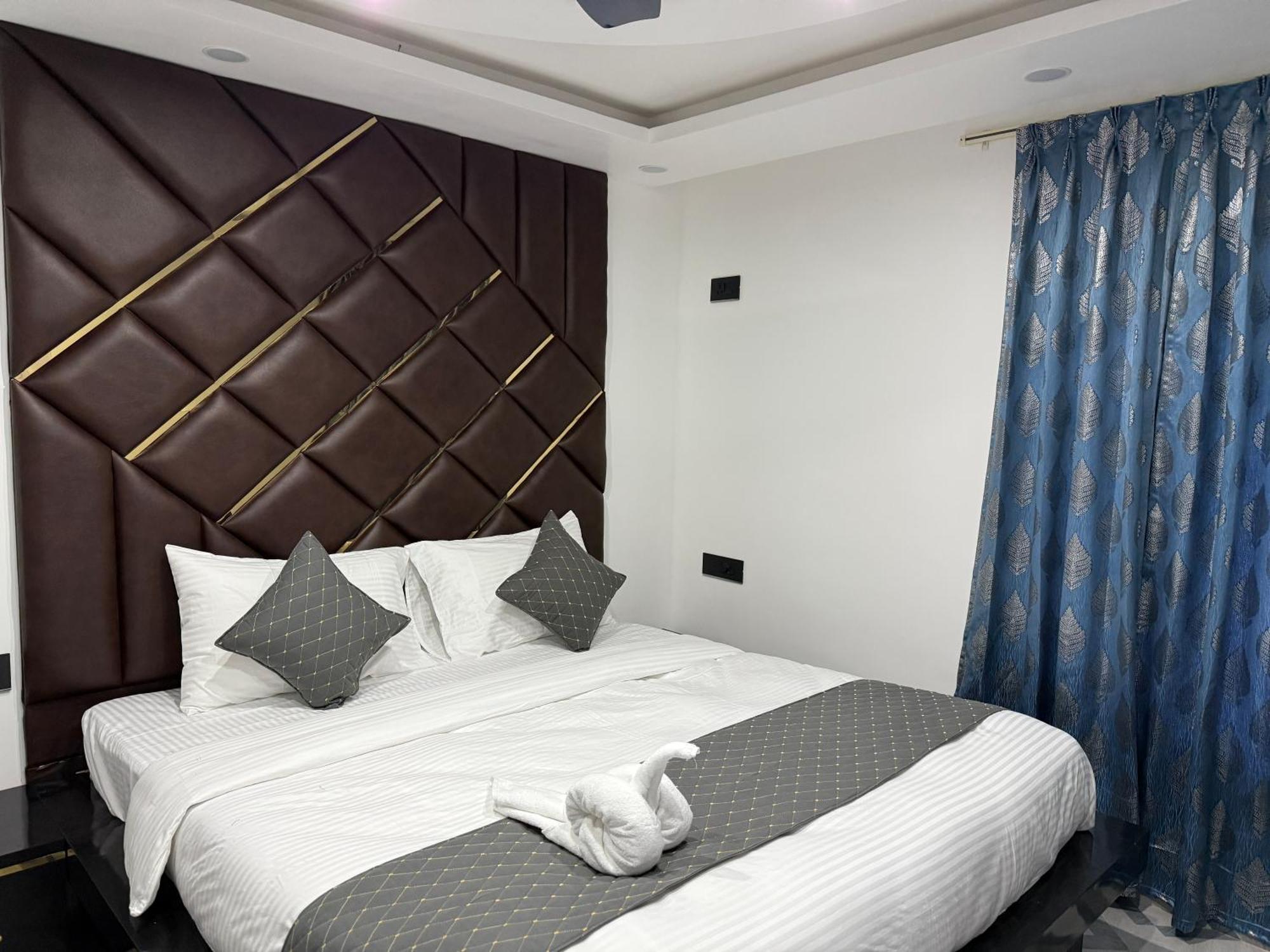 The Heart Stone Hotel 3*