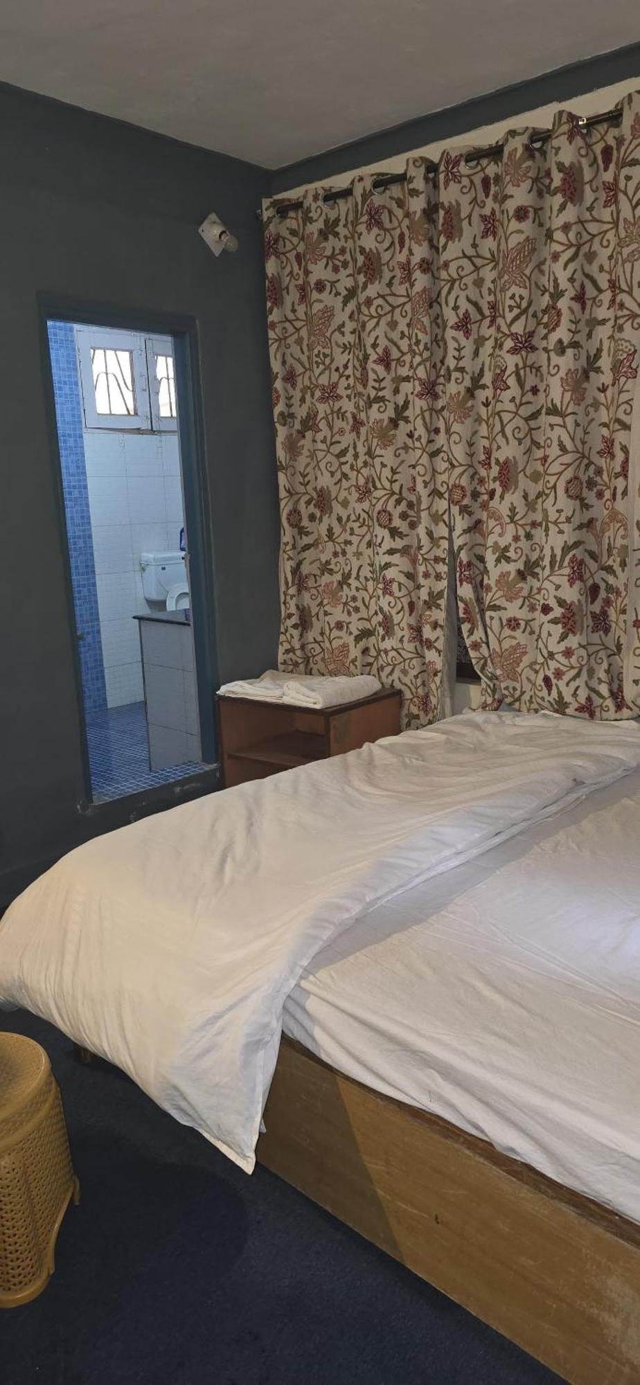 Al Hassan Guest house Srinagar (Jammu and Kashmir)