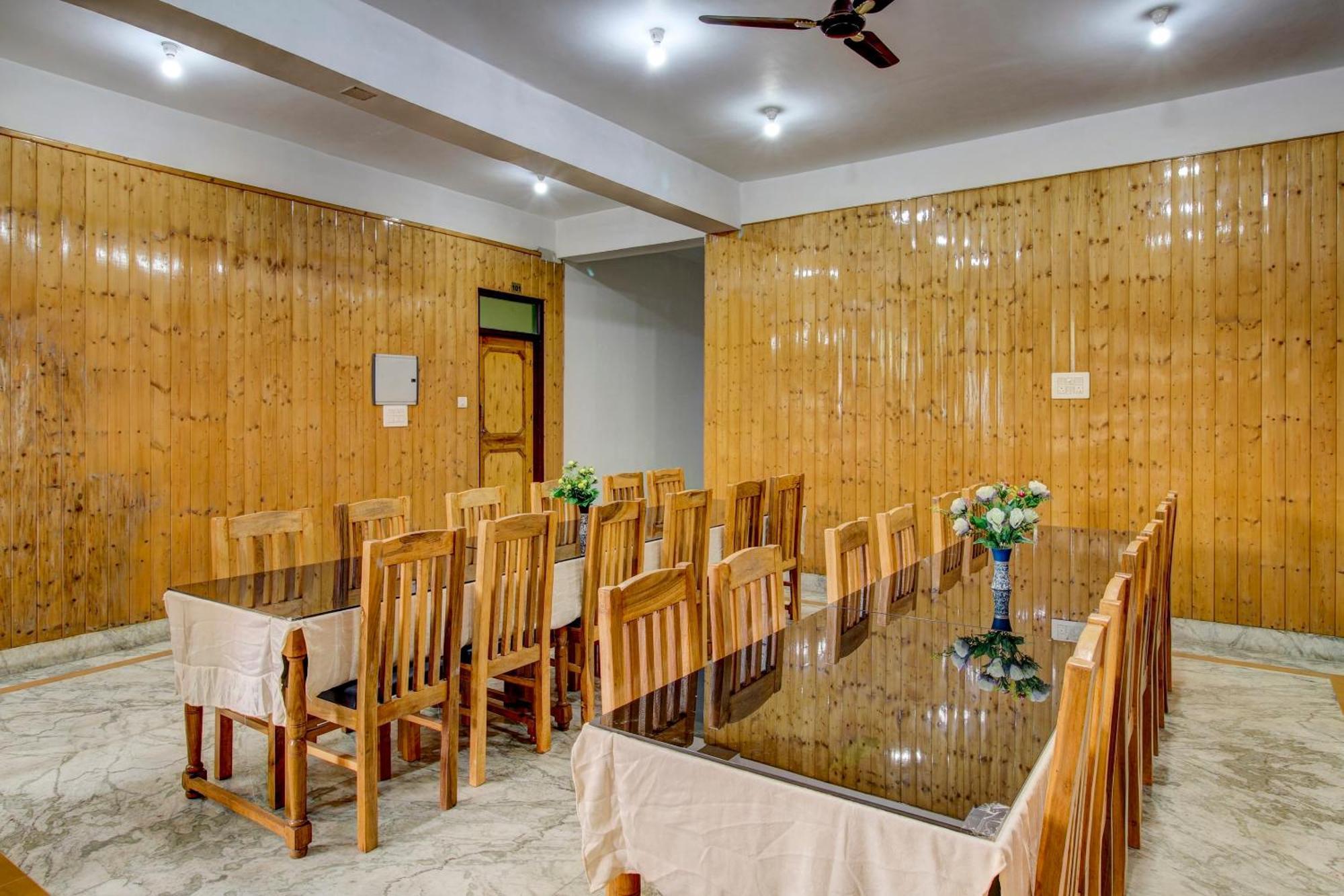 O Delhi Star Hotel Srinagar (Jammu and Kashmir)