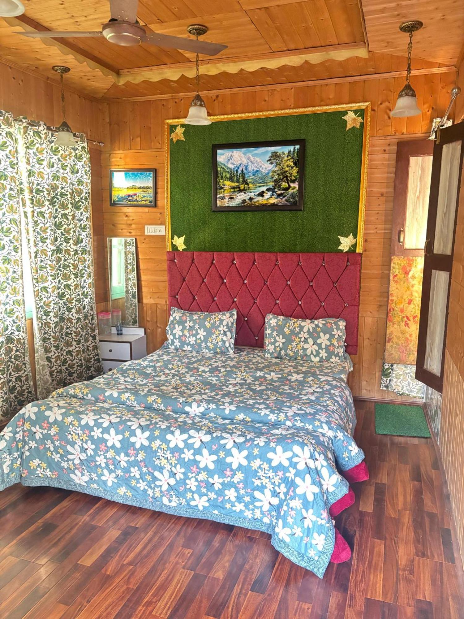 Dal Fog Bed & Breakfast Srinagar (Jammu and Kashmir)