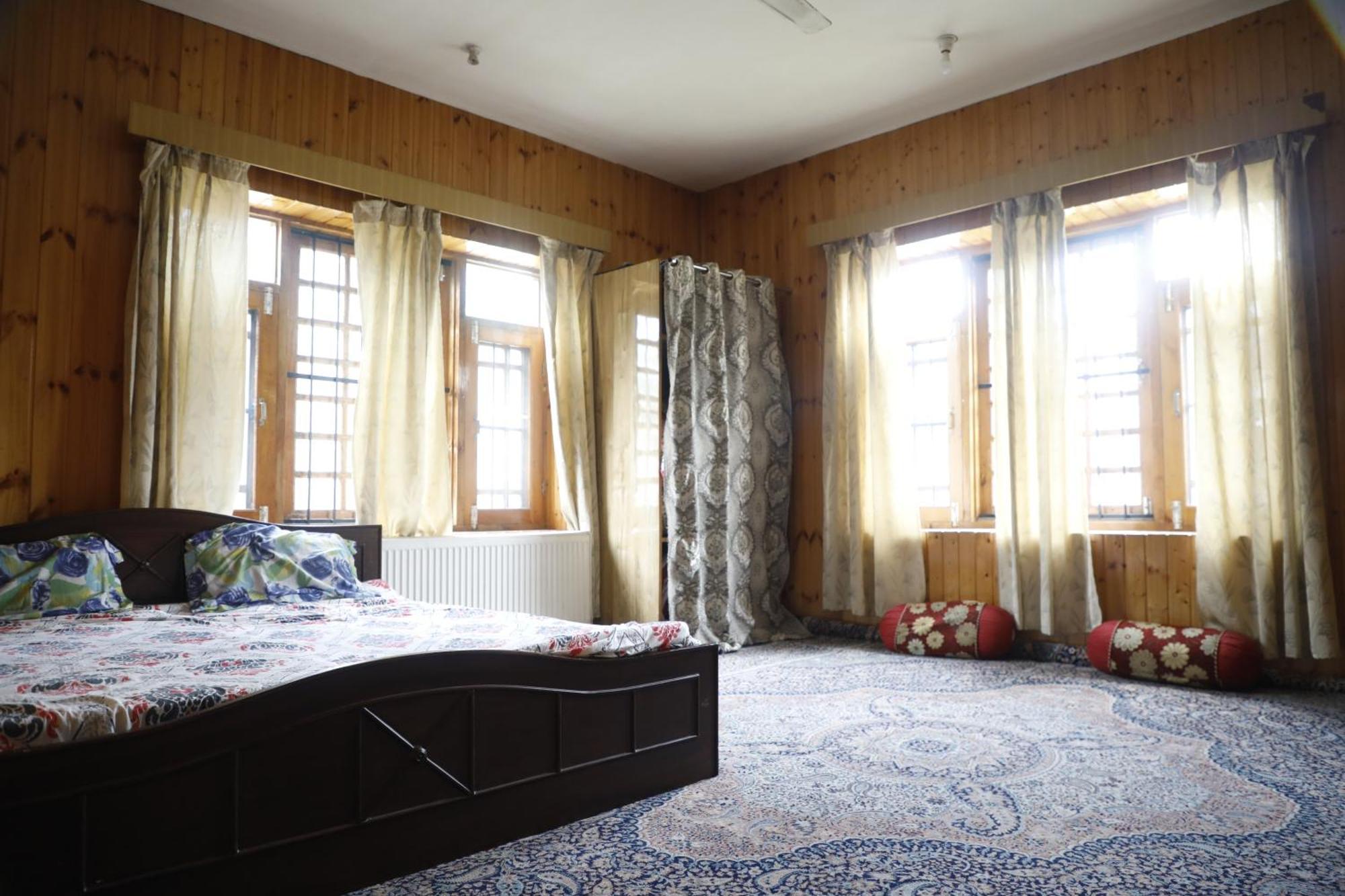 Holiday home The Bilt Farmhouse