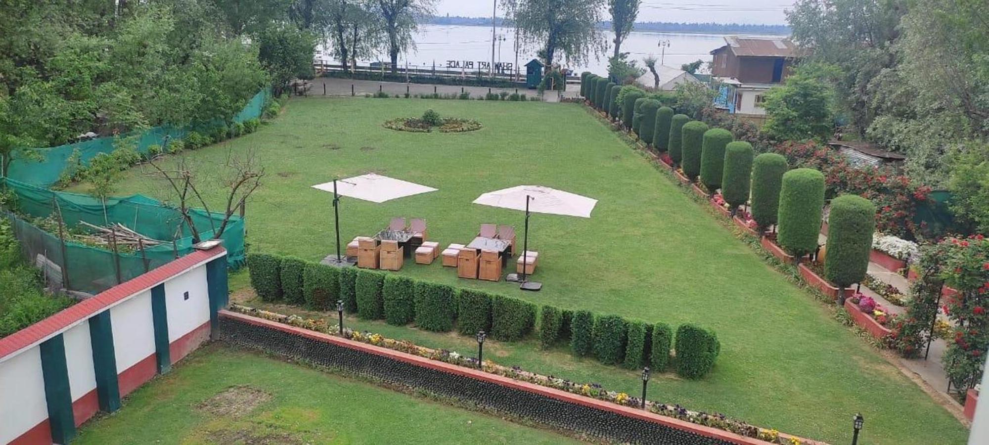 Almus * Srinagar (Jammu and Kashmir)