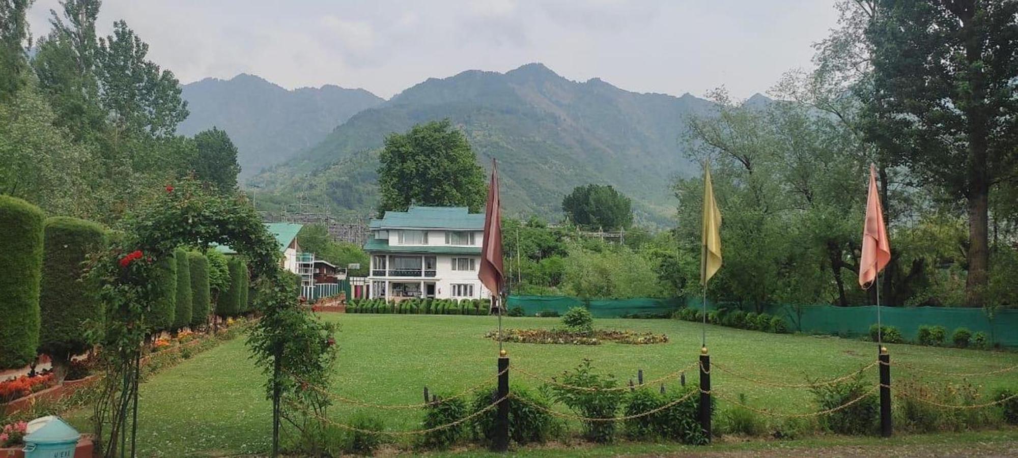 Almus Bed & Breakfast *