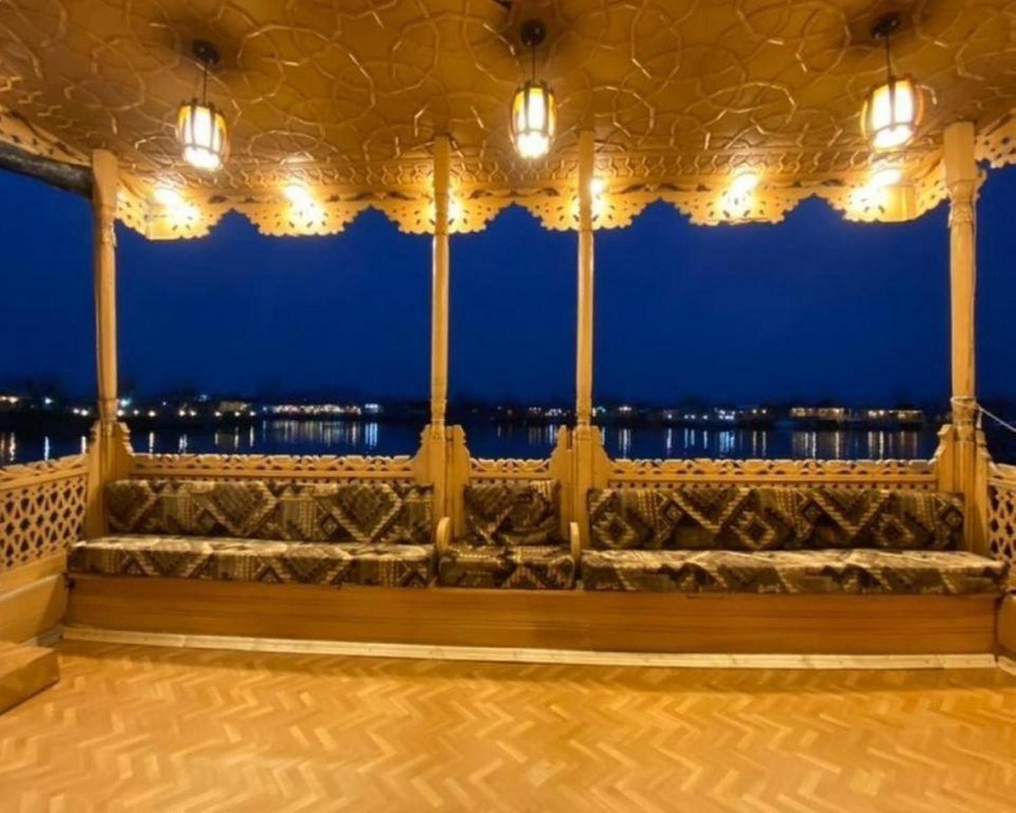 Floating Luxury Group Of Houseboats 4* Srinagar (Jammu and Kashmir)