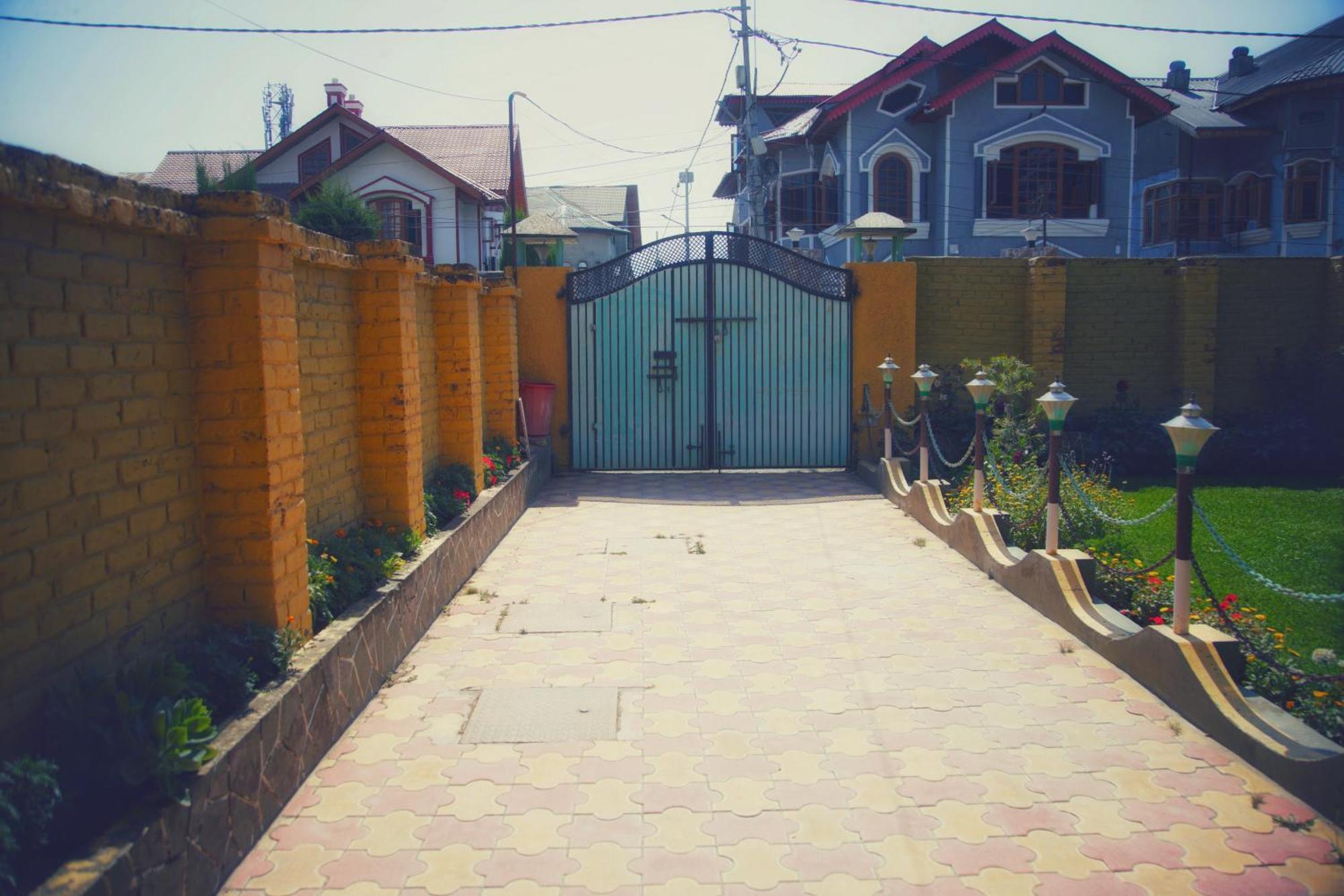 Rustic Retreat Deluxe Mountain View Homestay *