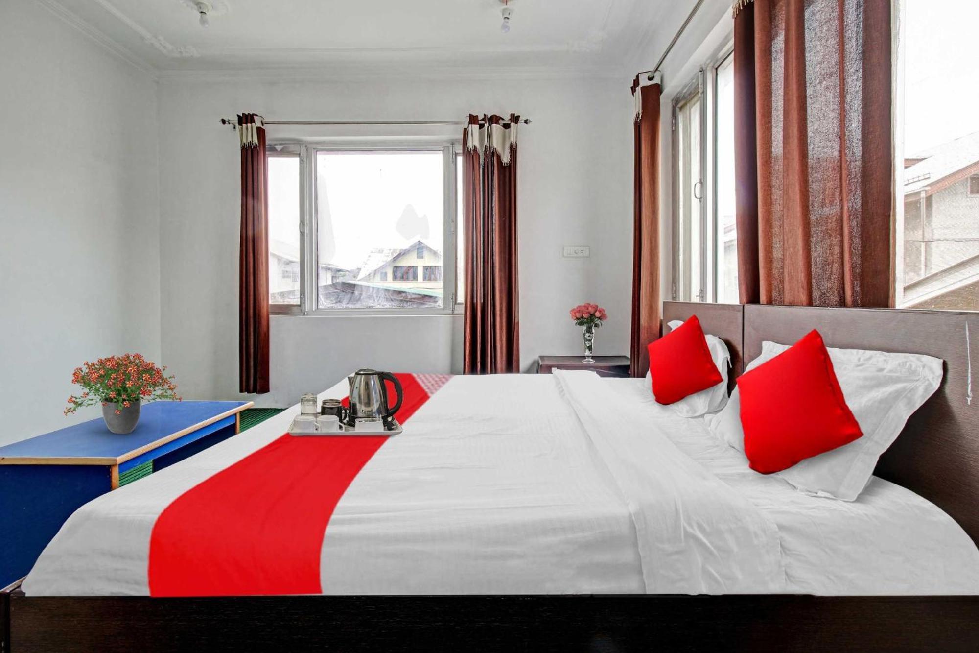 Collection O Rajbagh Post Office Hotel 3*