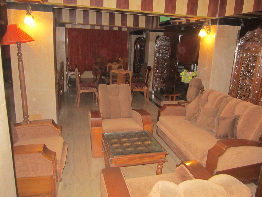 Hotel Hotel Akbar At Dal Lake Ghat Number 1 Srinagar (Jammu and Kashmir)