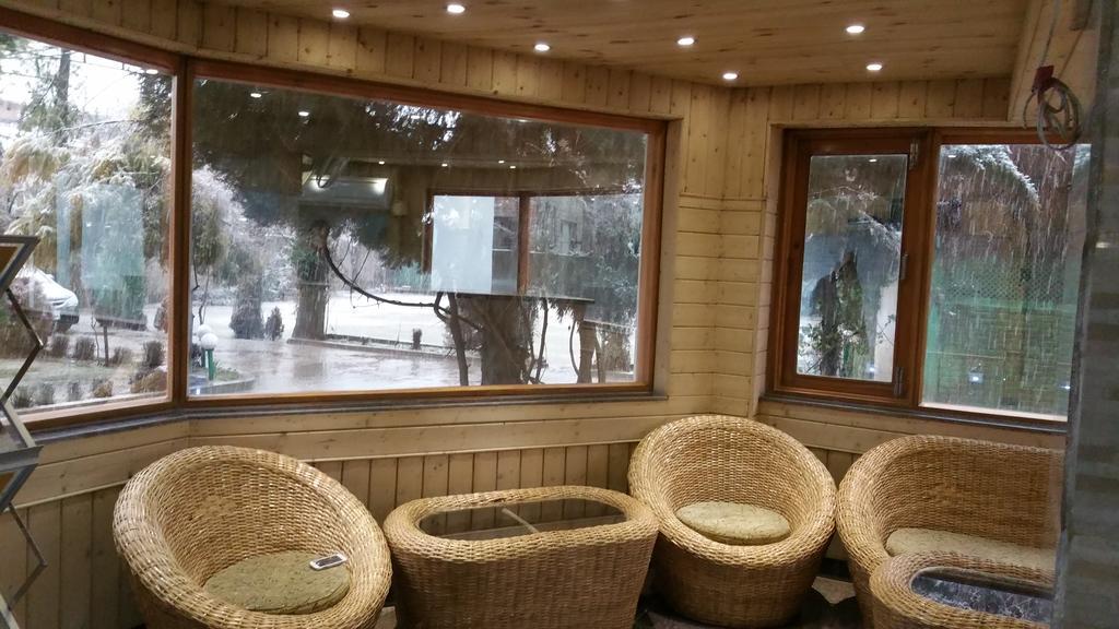 Hotel Mirage Srinagar (Jammu and Kashmir)
