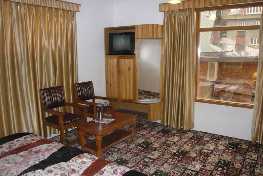 Akbar 2* Srinagar (Jammu and Kashmir)