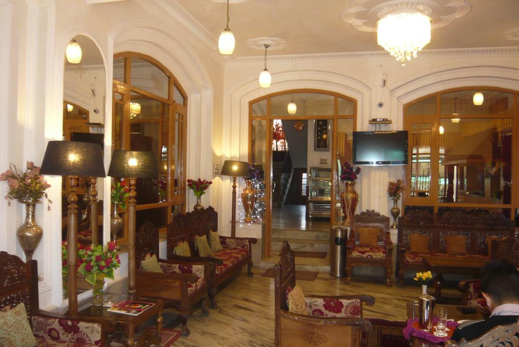 Akbar Hotel