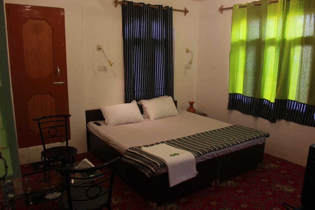 Inn Greenwoods 3*