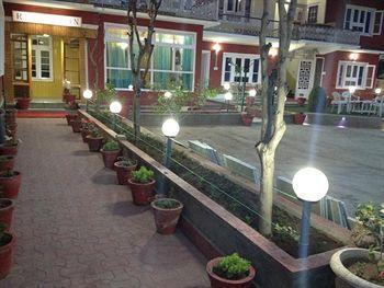 Hotel Walisons Srinagar (Jammu and Kashmir)