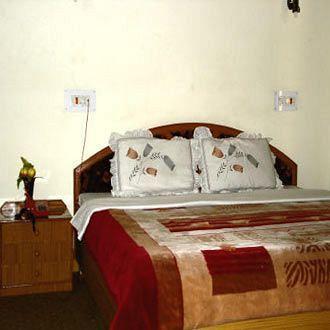 Oyo 4694 Plaza Hotel Srinagar (Jammu and Kashmir)