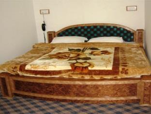 Grand Sultan Srinagar (Jammu and Kashmir)