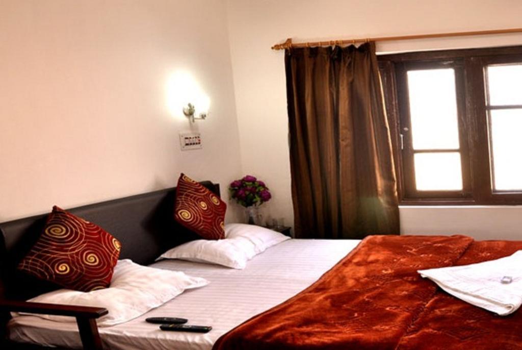 Royal Pearl 2* Srinagar (Jammu and Kashmir)
