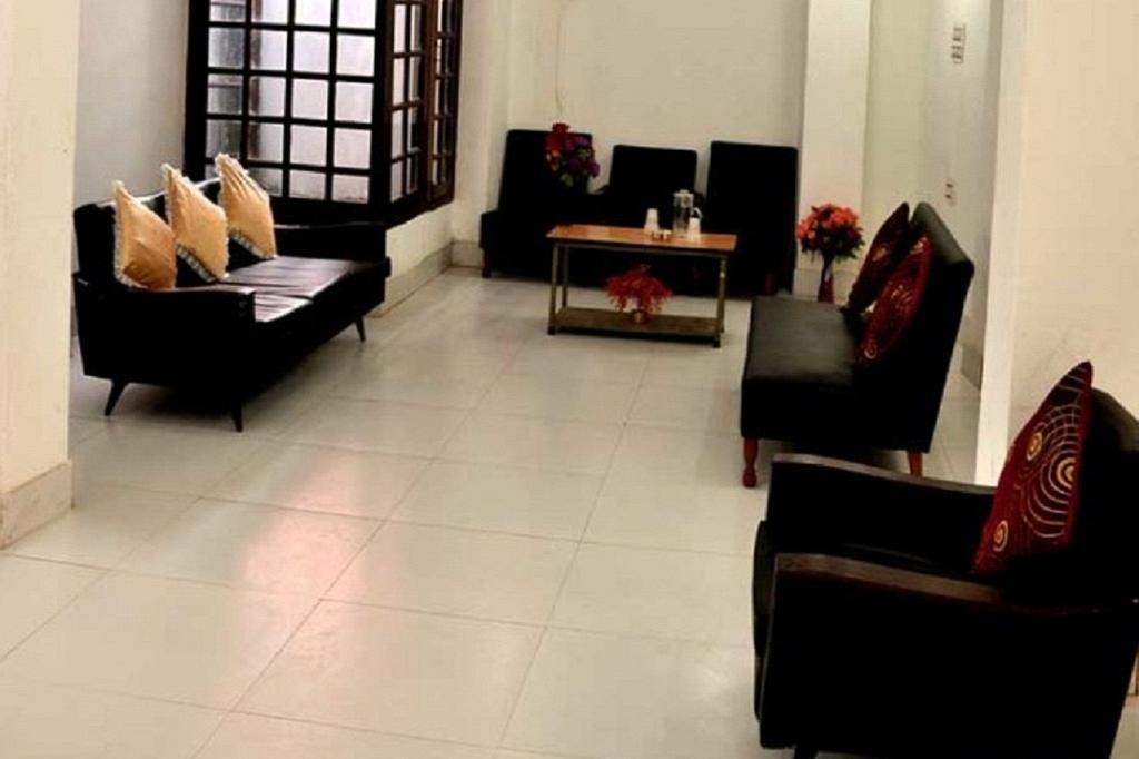 Hotel Royal Pearl Srinagar (Jammu and Kashmir)