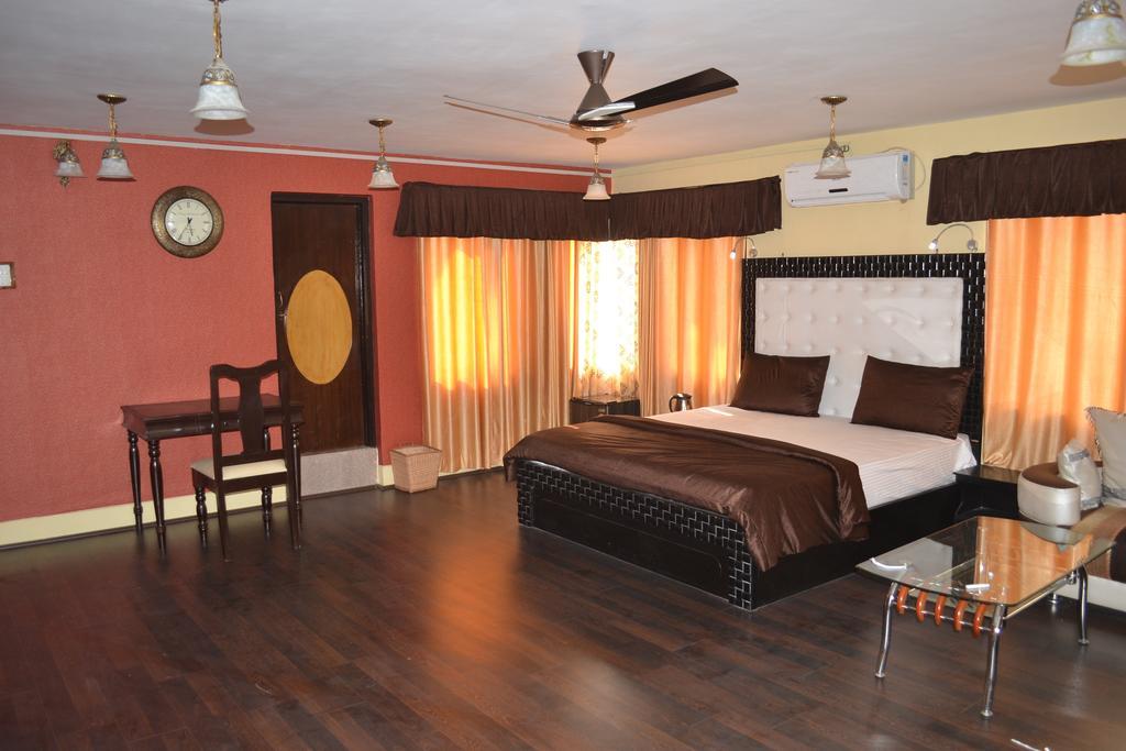 Guest house Urban Srinagar (Jammu and Kashmir)