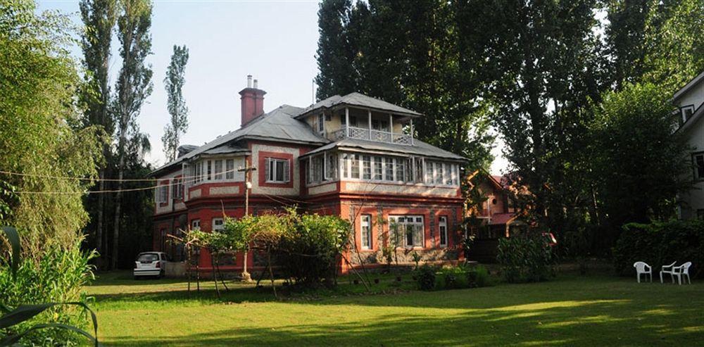 Colonel's Kashmir Srinagar (Jammu and Kashmir)