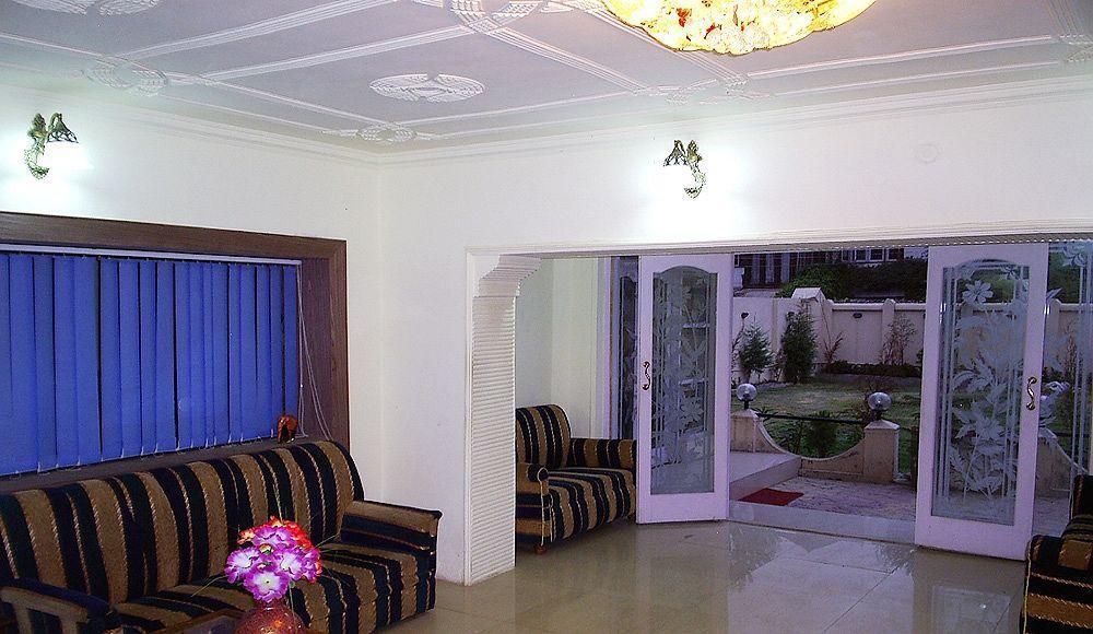 Oyo 4529 Star Of Kashmir Bed & Breakfast 3*