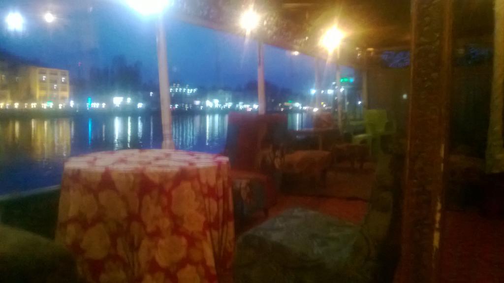 Hotel Island