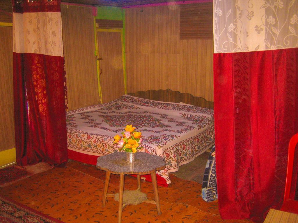 Island Hotel