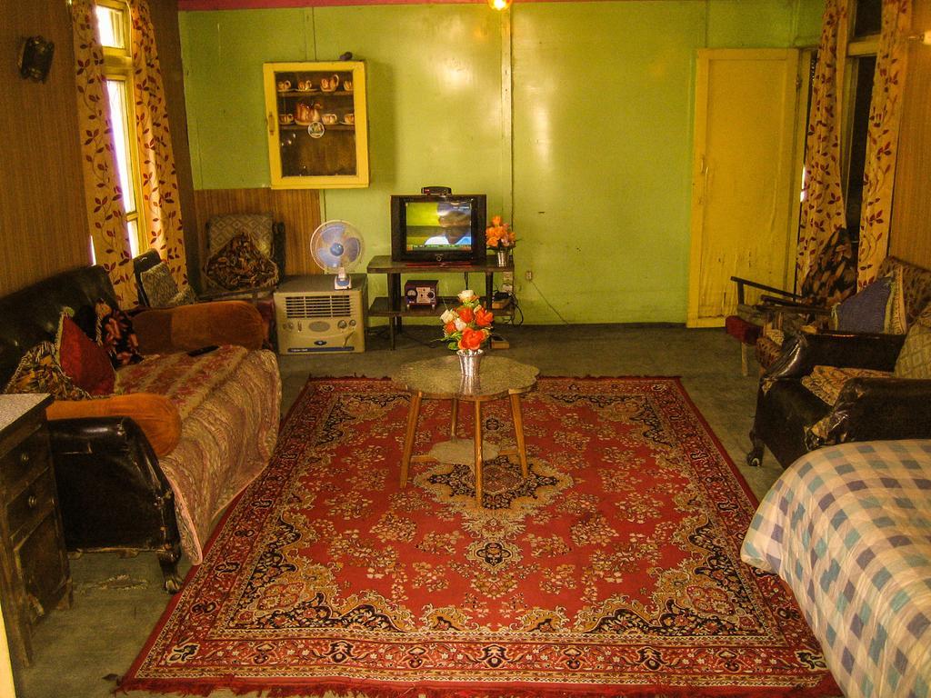 Island Hotel Srinagar (Jammu and Kashmir)
