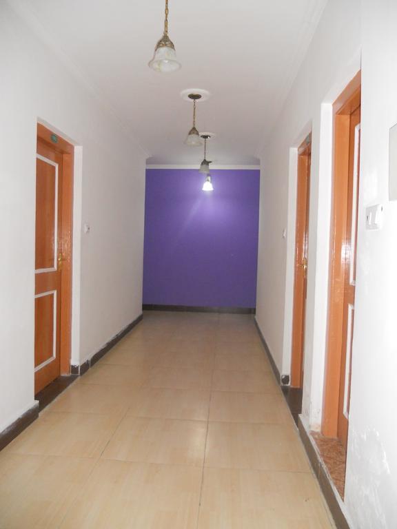 Royale Jannat Hotel *