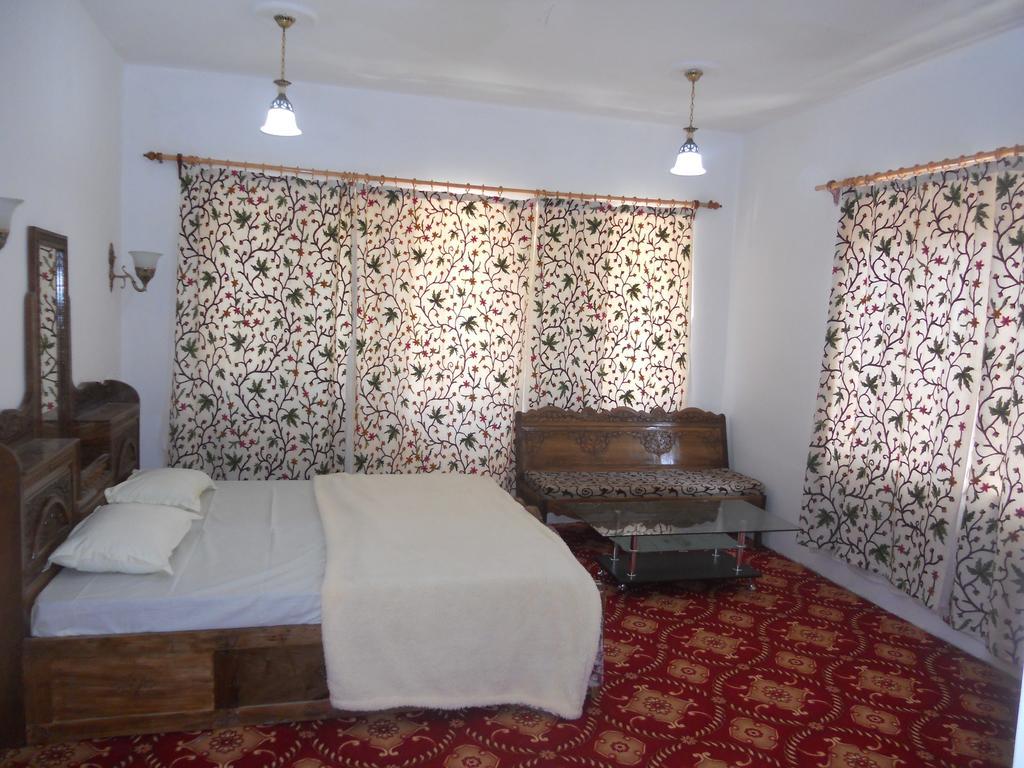Royale Jannat Hotel