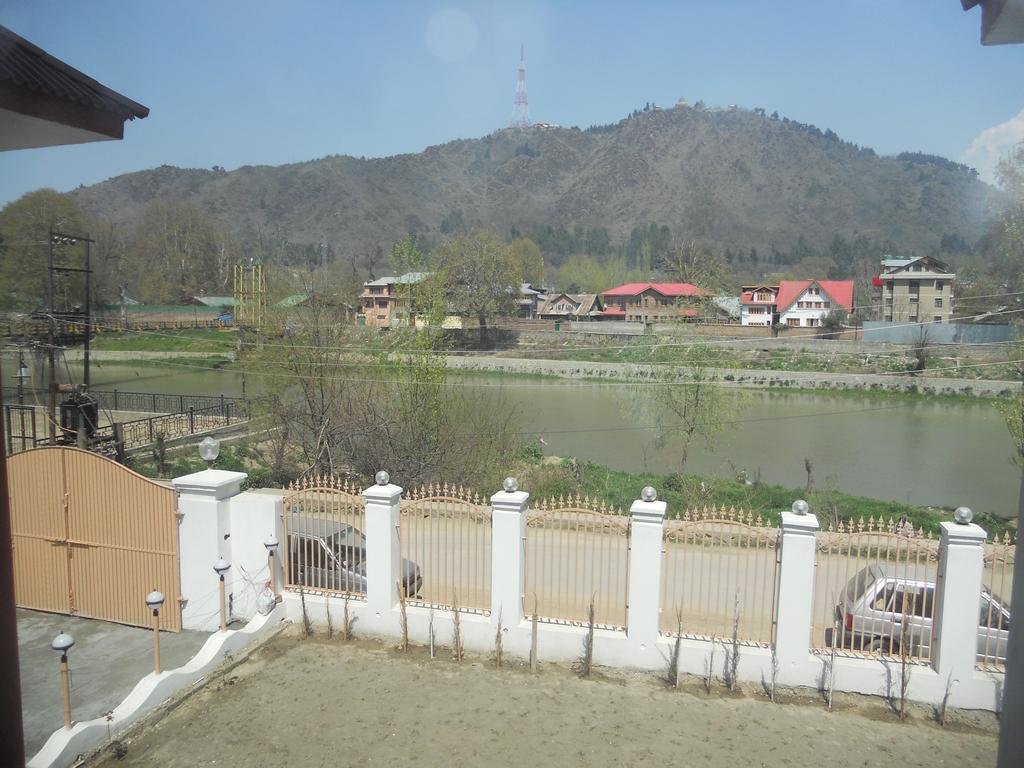 Royale Jannat * Srinagar (Jammu and Kashmir)