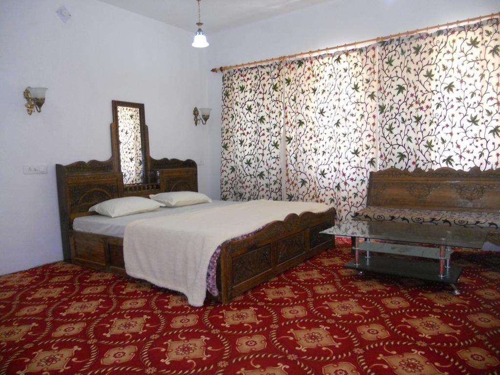 Royale Jannat * Srinagar (Jammu and Kashmir)