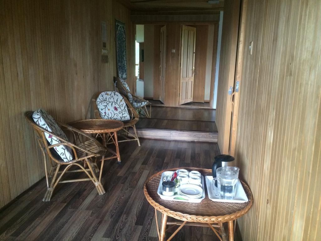 The Oasis Guest house Srinagar (Jammu and Kashmir)