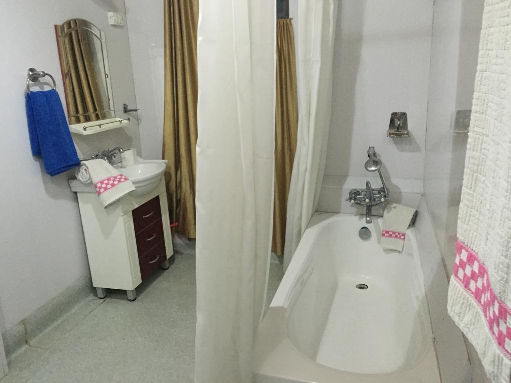 Monarch Group Of Houseboats 3* Srinagar (Jammu and Kashmir)