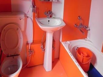 Houseboat Amina Group