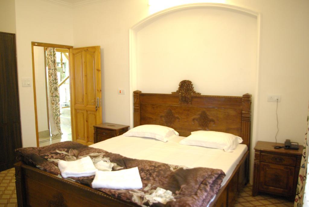 Harwan Srinagar (Jammu and Kashmir)