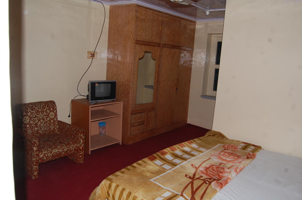 Marias Srinagar (Jammu and Kashmir)