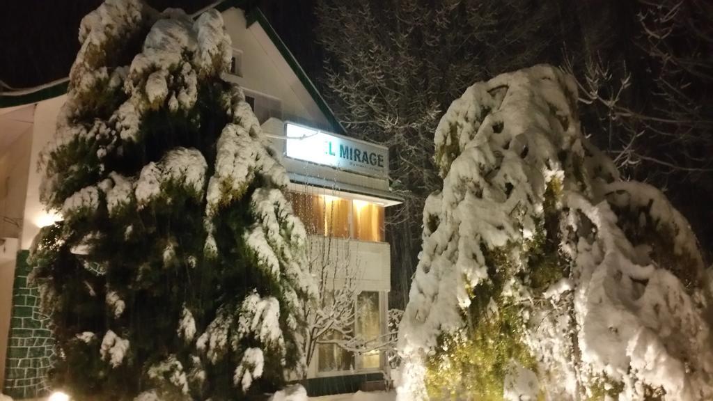 Hotel Mirage Srinagar (Jammu and Kashmir)