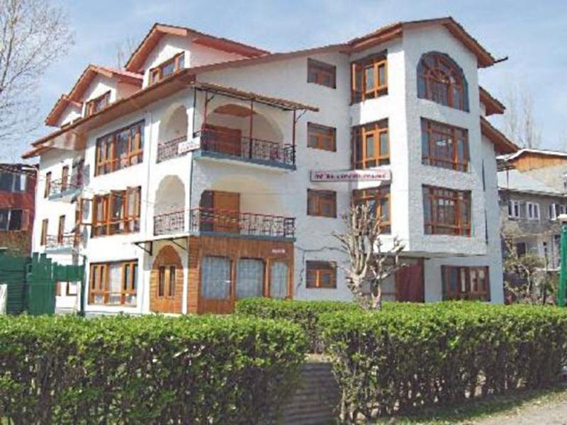Hotel Season Palace 3*