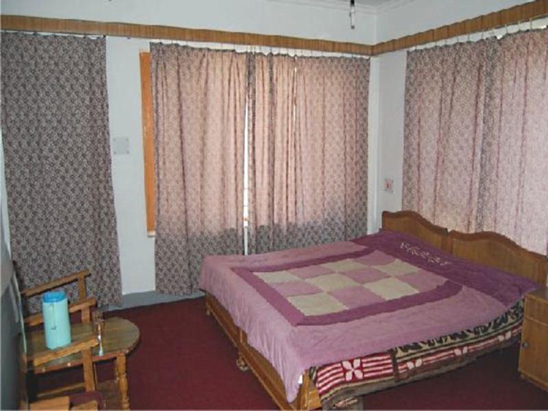 Hotel Season Palace Srinagar (Jammu and Kashmir)