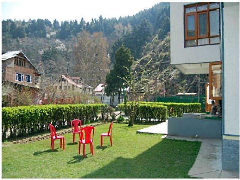 Season Palace