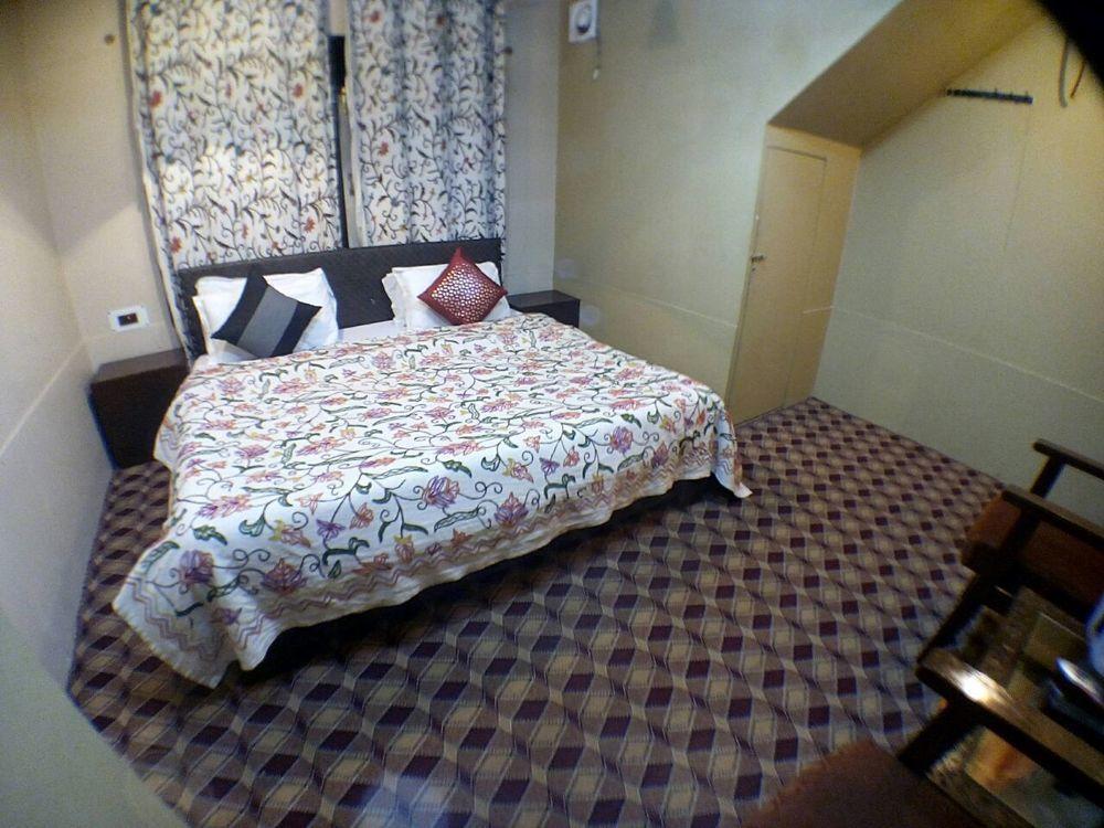 Hotel Dal View Srinagar (Jammu and Kashmir)