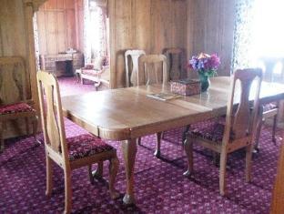 Fantasia Houseboats Hotel Srinagar (Jammu and Kashmir)